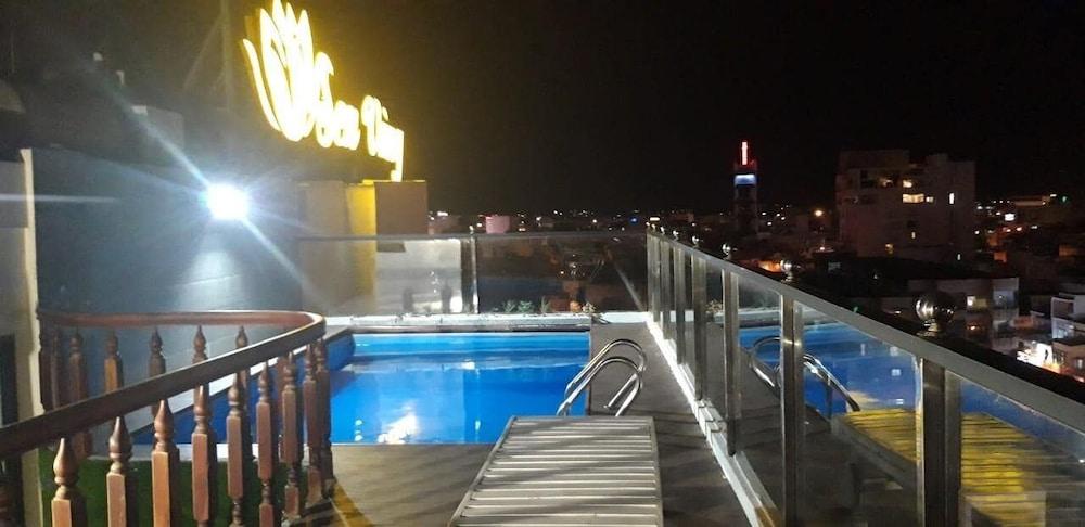 Sen Vang Luxury Hotel Nha Trang Buitenkant foto